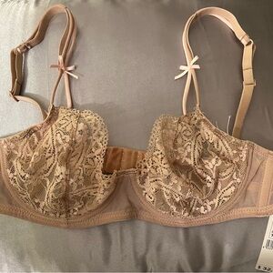 NWT Intimissimi bra 
Size 32B
Brand new with tags